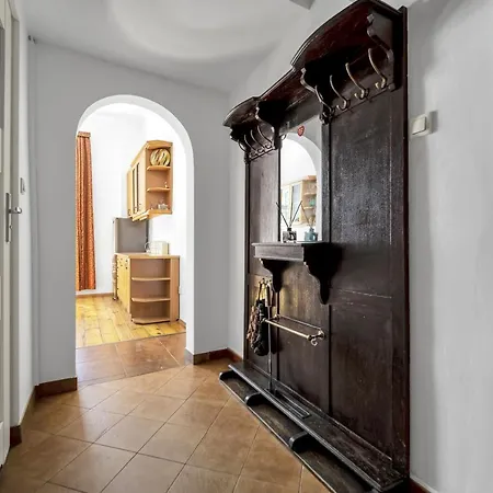 Plac Zbawiciela Spacious - Location, Metro 200m, 53m2 - By Rentujemy Apartman