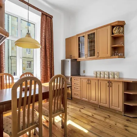 Plac Zbawiciela Spacious - Location, Metro 200m, 53m2 - By Rentujemy